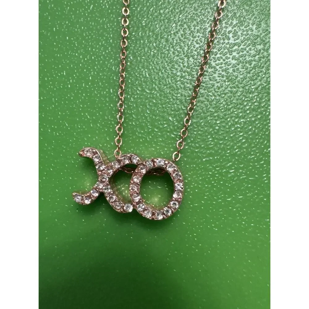NWT Forever 21 XO Pendant Necklace Cubic Zirconia Dainty Layer